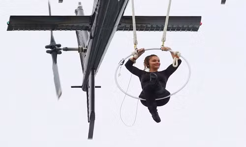 Treo 8 phut bang rang o do cao 90m, pha ky luc cua chong