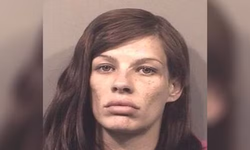 Chuyen la nu giam sat vien trai giam mang thai voi tu nhan