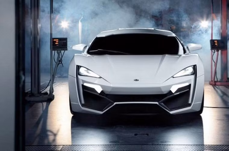 Lykan HyperSport: là mẫu xe thể thao phiên bản giới hạn. Xe có các viên kim cương và ruby gắn trong cụm đèn pha. Sử dụng động cơ 3.7L 6 xy-lanh phẳng, công suất 740 mã lực, mô-men xoắn 960 Nm.