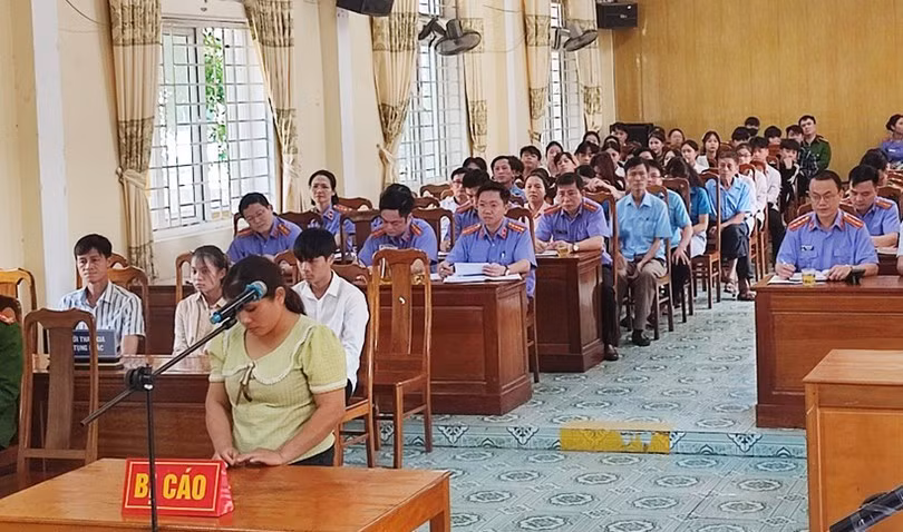 Me linh an vi giao xe cho con chua du tuoi gay tai nan