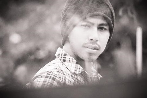 8. Nam diễn viên, người mẫu Duy Nhân qua đời ở tuổi 29 Vào lúc 0h30 ngày 7/5, nam người mẫu kiêm diễn viên Duy Nhân đã trút hơi thở cuối cùng sau hơn nửa năm lạc quan chiến đấu với căn bệnh ung thư máu. Tang lễ được tổ chức tại chùa Vĩnh Nghiêm, TP HCM vào 10h cùng ngày. Đến ngày 9/5, Duy Nhân được đưa đi hỏa táng và tro cốt được mang về một ngôi chùa gần nhà.