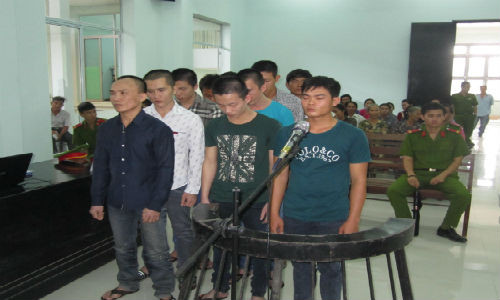 Ba chu quan ca phe vac rua “chien” 11 khach hang