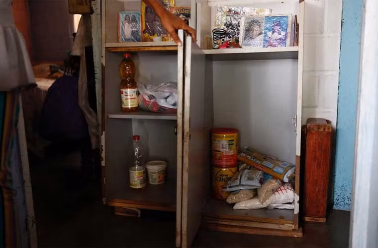 Đây là toàn bộ số lương thực, thực phẩm trong nhà chị Alejandra Jordan trong thời gian chị nằm ở nhà dưỡng thương sau ca triệt sản.