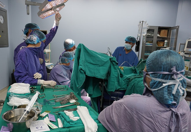 Tu chua benh tri bang thuoc nam, benh nhan phai dung hau mon gia