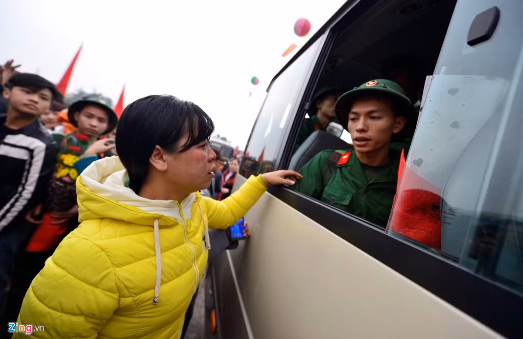 Những lời dặn dò dành cho các tân binh trước khi xe chuyển bánh.