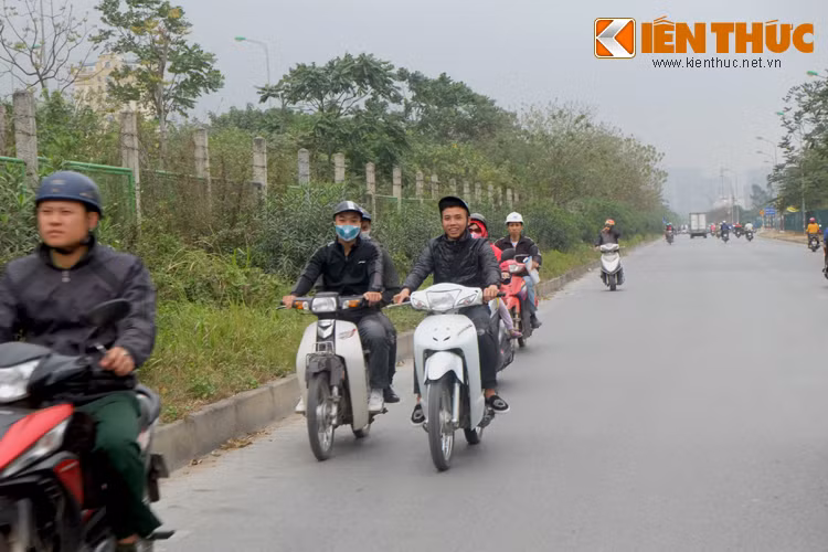 Việc thiết kế và tổ chức giao thông ở đại lộ còn nhiều bất cập là nguyên nhân khiến giao thông ở đây hỗn loạn, tiềm ẩn nguy cơ tai nạn giao thông và gây khó khăn cho lực lượng giao thông khi xử lý vi phạm.