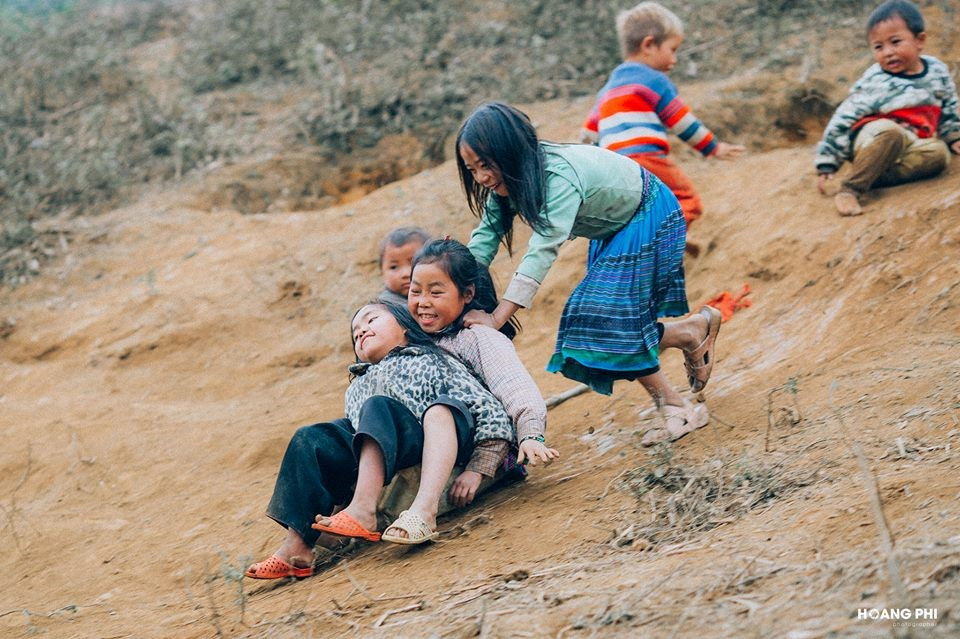 Đến với Y Tý, tôi thêm yêu mảnh đất này hơn, không chỉ vì thiên nhiên hùng vĩ, thơ mộng, mà còn vì những ánh mắt, nụ cười trẻ thơ đã in dấu sâu đậm trong tâm trí.