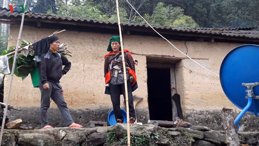 Câu chuyện người mất sau khi uống rượu trong bản vẫn được nhắc tới trong những câu chuyện như một lời cảnh báo.