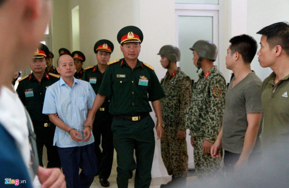 Ngoài ra, tòa cũng kiến nghị làm rõ sai phạm của Đinh Ngọc Hệ trong các dự án BOT, chấn chỉnh việc quản lý các doanh nghiệp làm kinh tế thuộc Bộ Quốc phòng và xem xét trách nhiệm cá nhân liên quan việc cấp biển số quân sự cho Công ty Thái Sơn...