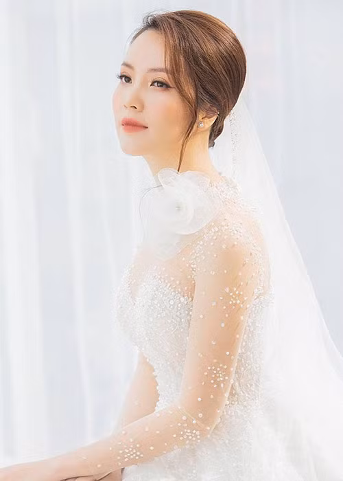 Vợ chồng Thụy Vân hiếm khi xuất hiện cùng nhau trước truyền thông.