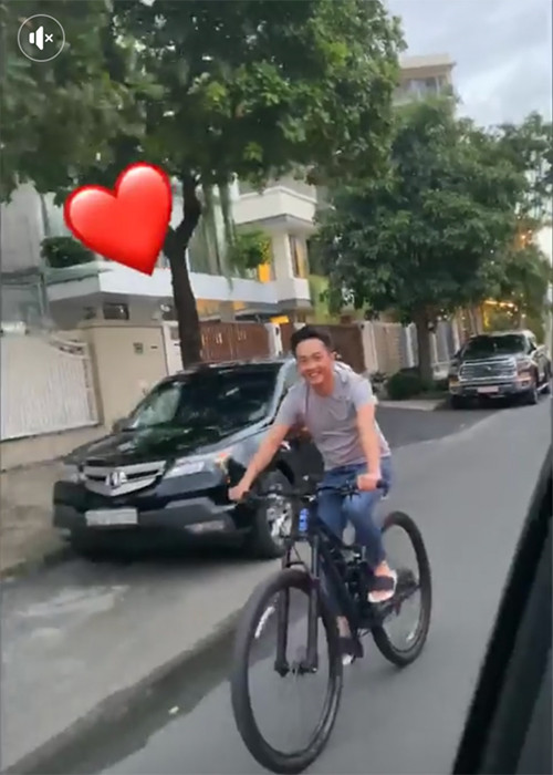 Gần đây, Cường Đô La thông báo anh quyết định dừng lại hành trình siêu xe sau hơn 10 năm gắn bó. Nhiều người cho rằng anh dừng chơi siêu xe để dành nhiều thời gian chăm sóc con gái.