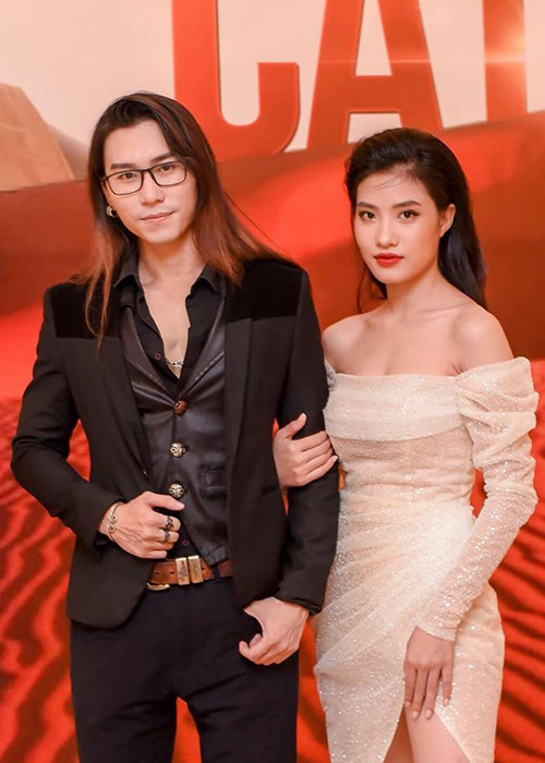 Góp mặt trong bộ phim “Cát đỏ”, anh đóng cặp với diễn viên Thúy Nga.