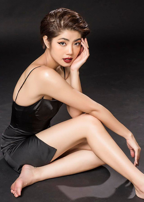 Đàm Phương Linh tận dụng lợi thế ngoại hình để bước chân vào showbiz.