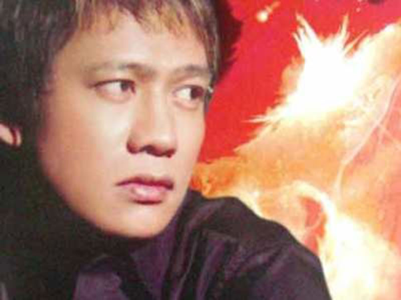 Giọng ca “Kiếp đỏ đen” kể rằng có thời điểm anh kiếm được 100 triệu đồng trong một đêm đi hát. Ảnh: Dân Việt