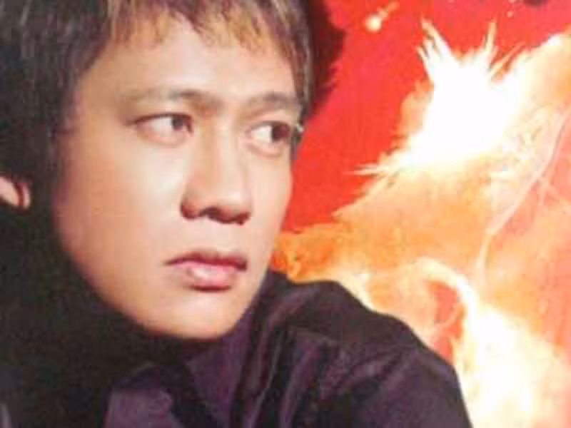 Giọng ca “Kiếp đỏ đen” kể rằng có thời điểm anh kiếm được 100 triệu đồng trong một đêm đi hát. Ảnh: Dân Việt