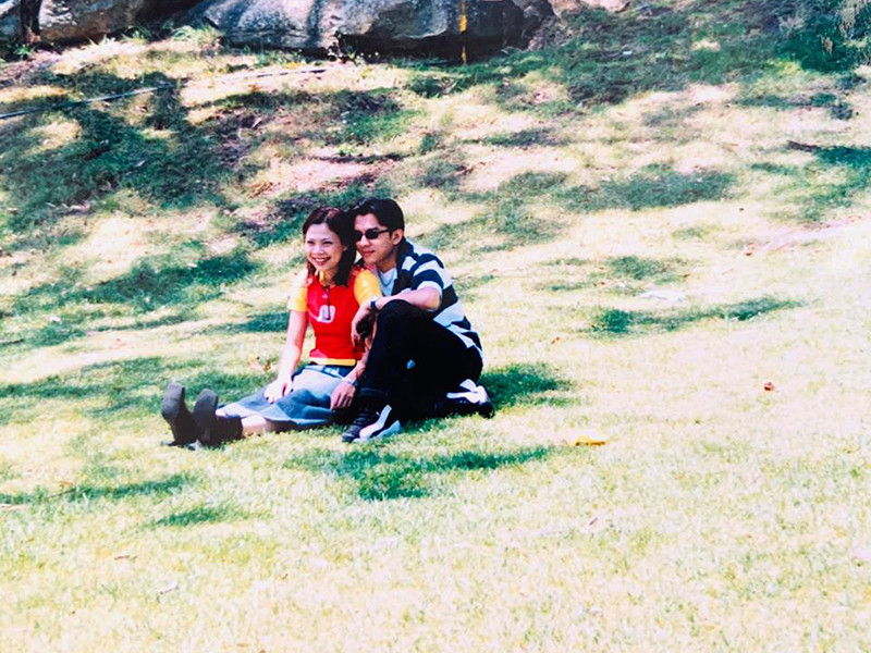 Khi chia sẻ hình ảnh khá tình cảm bên Đan Trường, nữ ca sĩ gửi lời xin lỗi bà xã của nam ca sĩ.