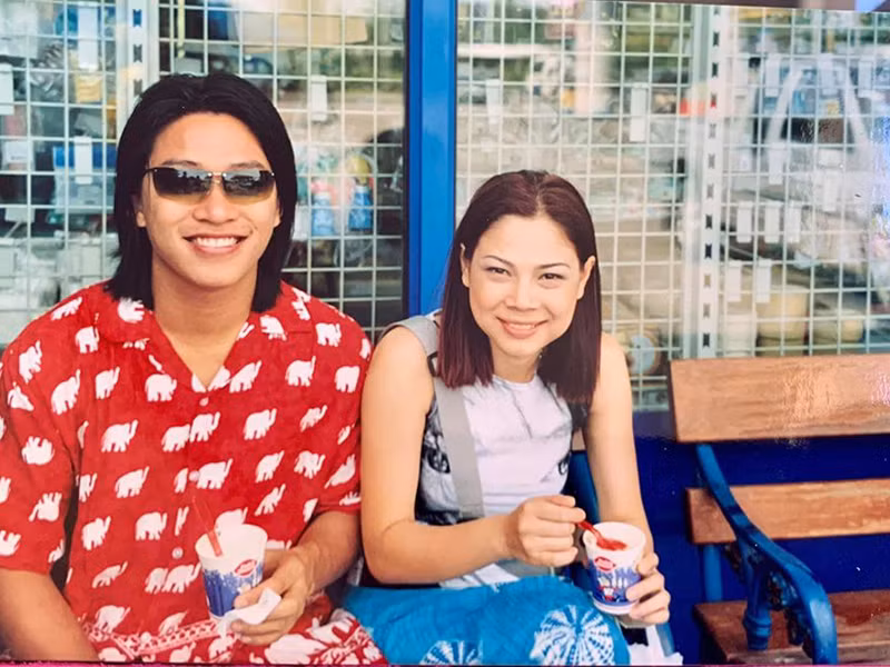 Thanh Thảo trở nên thân thiết với Tuấn Hưng khi cùng công ty giải trí.