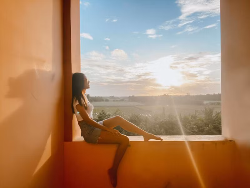 Chính vì vậy nên 14 ngày Minh Tú ở khu cách ly cũng rất đỗi bình thường.