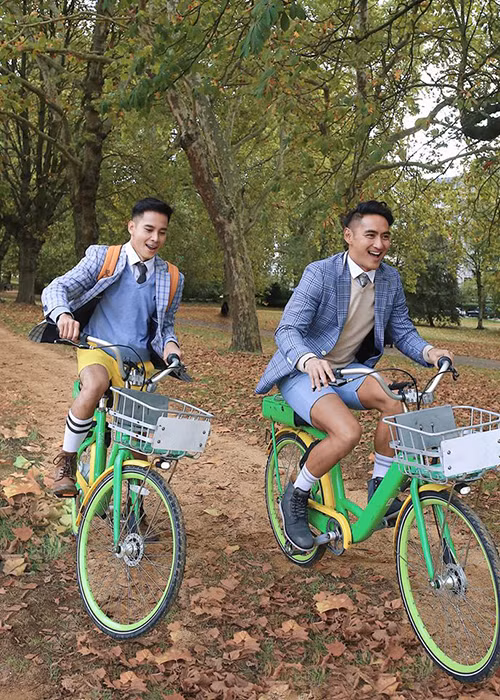 Hồ Vĩnh Khoa và Rhonee Rojas tổ chức đám cưới và đăng ký kết hôn ở Mỹ vào tháng 10/2017. Sau đó, cả hai tiếp tục sống ở xứ cờ hoa.