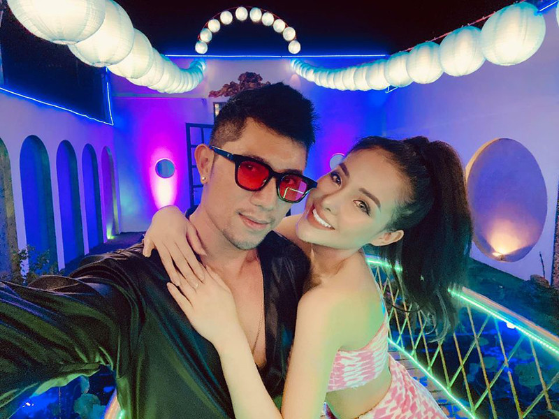 Trước những ý kiến trái chiều, Ngân 98 và bạn trai đều tỏ ra không quan tâm.