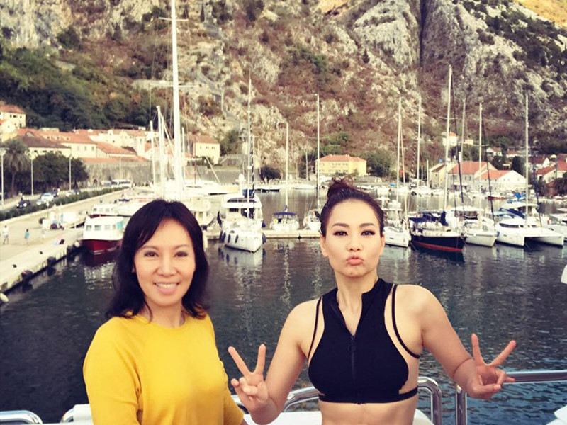 Thu Minh thường tranh thủ thăm gia đình chị gái mỗi khi có dịp sang Mỹ.