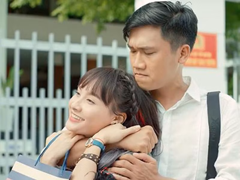 Xuân Nghị có gần 10 năm đóng phim, diễn kịch nhưng mãi đến vai Mr Cần Trô trong “Ngày ấy mình đã yêu” năm 2017 mới được chú ý.