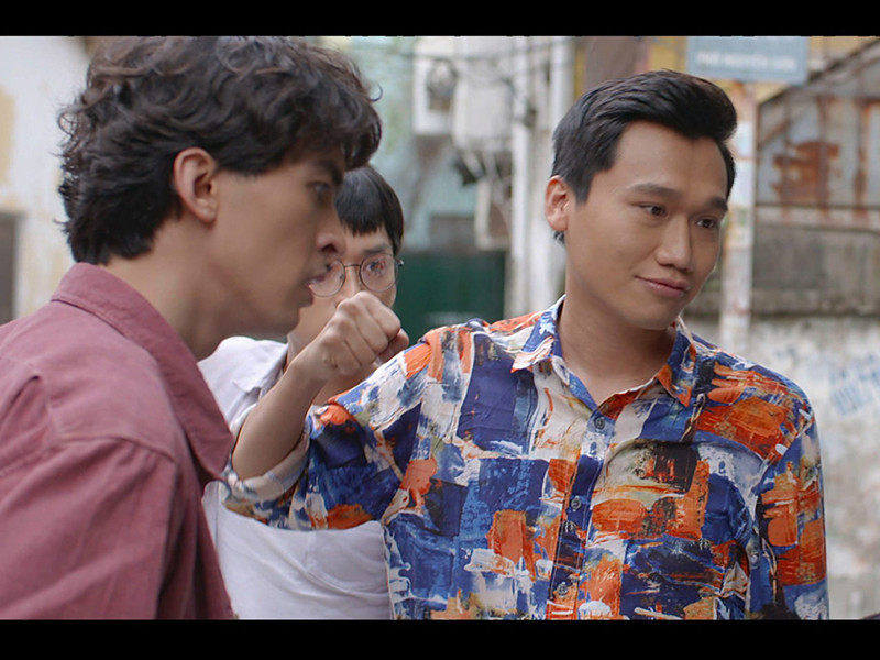 Năm 2020, Xuân Nghị nổi như cồn nhờ vai Bách - chàng diễn viên lăn lộn với nghề, siêu tán gái trong “Nhà trọ Balanha”.