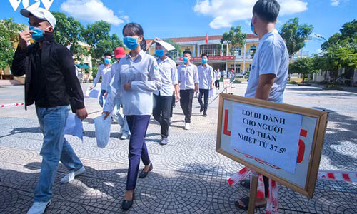 Sang nay, gan 867.000 thi sinh ca nuoc buoc vao ngay thi dau tien