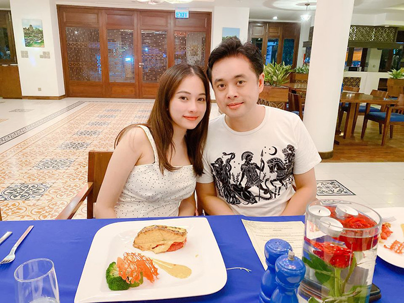 Vợ chồng Dương Khắc Linh hợp tính nhau đến mức chỉ cần nhìn cũng sẽ hiểu đối phương sắp làm chuyện gì.