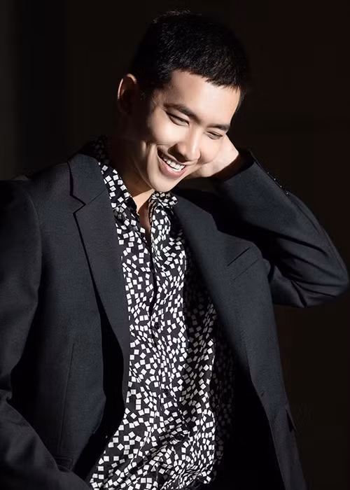 Trước "Cát đỏ", Võ Cảnh từng đóng phim điện ảnh "Sứ mệnh trái tim" cùng Angela Phương Trinh năm 2016.