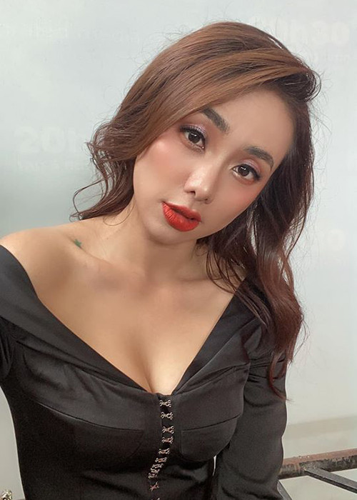 Sau khi công khai hẹn hò, Lan Trinh và Ken nhận được sự ủng hộ từ phía bạn bè, đồng nghiệp.