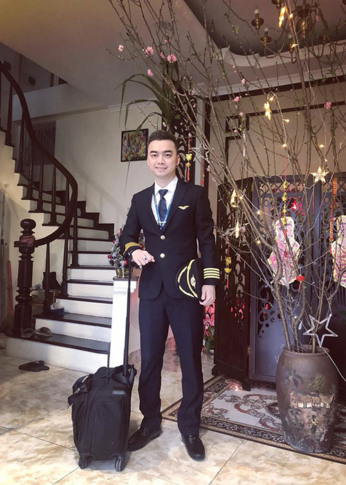 Tháng 10/2019, sau thời gian giữ vị trí cơ phó, Hà Duy để lộ việc được thăng cấp bậc.