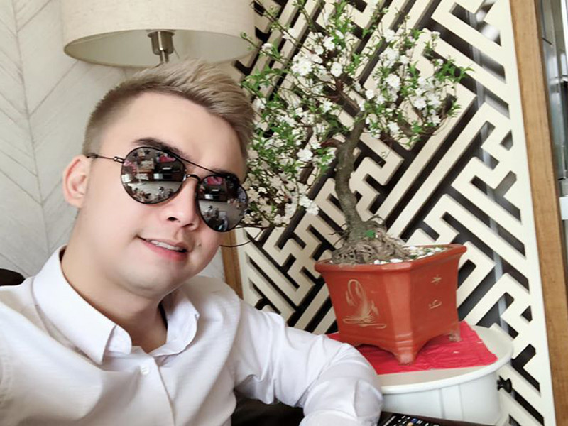 Hà Duy được gia đình định hướng trở thành phi công sau khi rời xa màn ảnh.