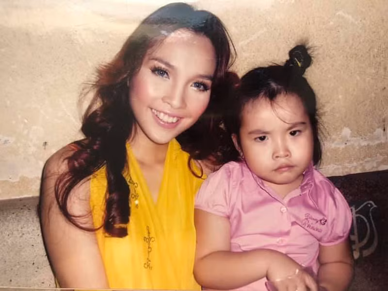 Con gái Hiền Thục sở hữu gương mặt có nhiều nét giống mẹ.