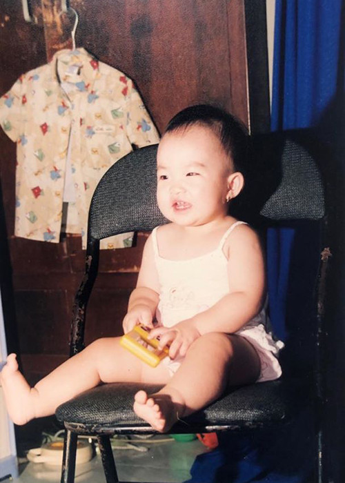 Ngày nhỏ, con gái ca sĩ Hiền Thục trông bụ bẫm, đáng yêu.