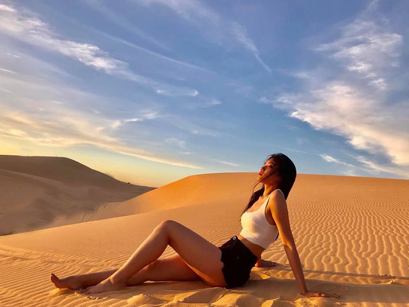 Trước "Cát đỏ", Thúy Nga chưa có dự án phim ảnh nào gây chú ý.