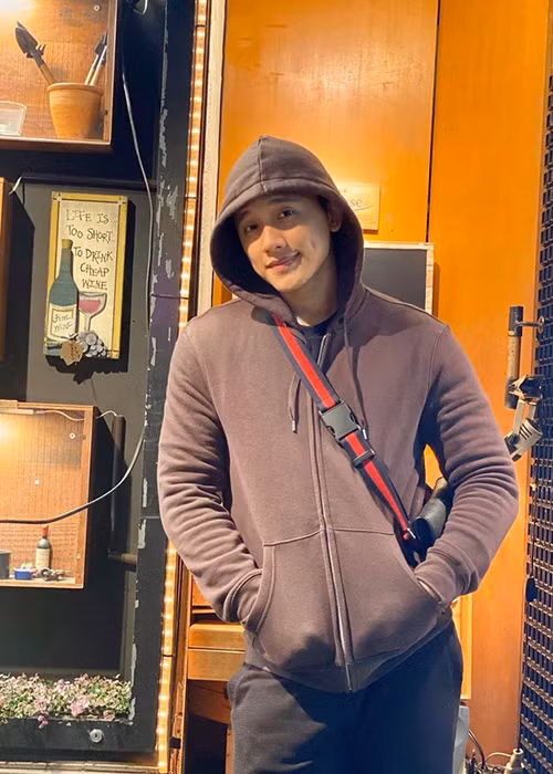 Tài Phến ngày càng điển trai.