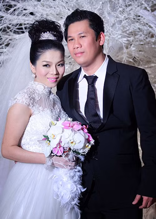 Hôn nhân của Lệ Quyên và Đức Huy đến nay đã kéo dài được 9 năm. Phía Đức Huy cho biết, anh và Lệ Quyên chưa ly hôn. Tuy nhiên, việc gần như không xuất hiện bên nhau khiến cả hai vẫn bị nghi tình cảm rạn nứt. Ảnh: Vietnamnet