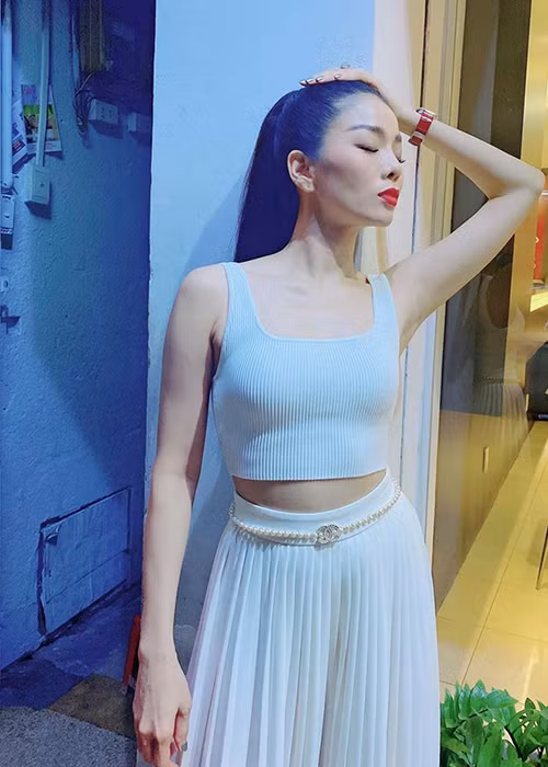 Trong loạt ảnh được Lệ Quyên chia sẻ gần đây, Đức Huy cũng vắng mặt.