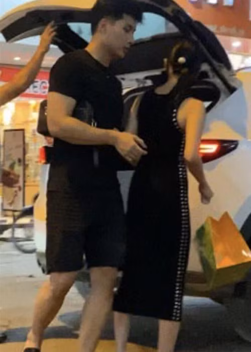 Danh tinh nguoi mau bi nghi la trai la xuat hien ben Le Quyen