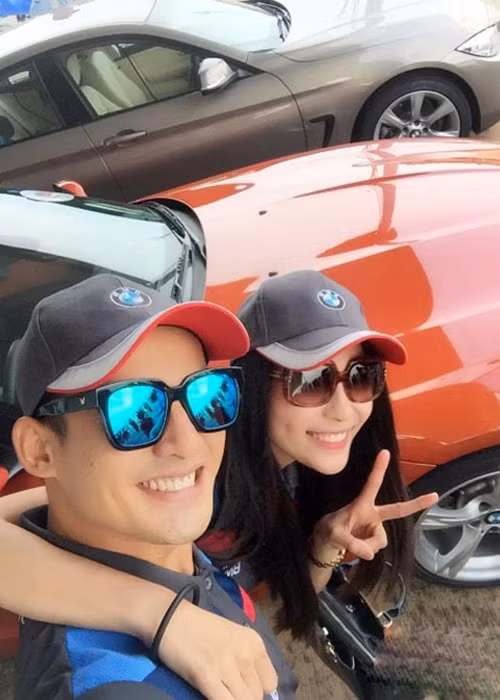 Biết Thúy Diễm mê xe hơi, Lương Thế Thành cũng không tiếc tiền mua tặng xe hơi tiền tỷ cho bà xã.