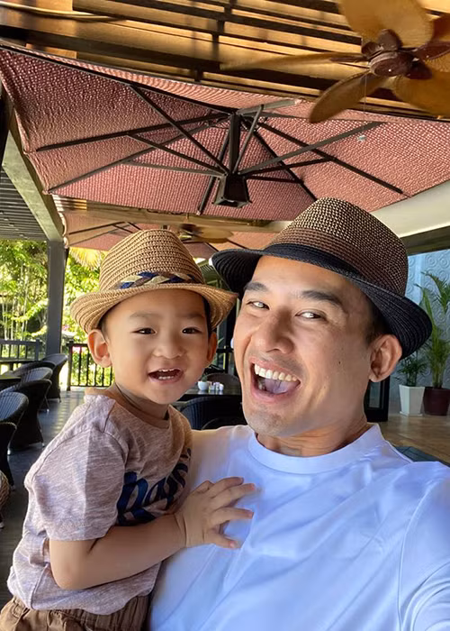 Lương Thế Thành mong Thúy Diễm sẽ có 1 vai diễn để đời bởi sự cống hiến và hy sinh của cô cho phim "Cát đỏ" quá lớn.