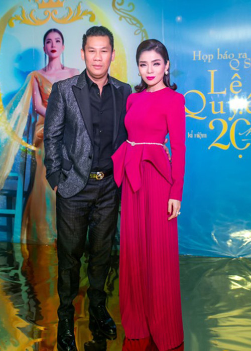 Lệ Quyên từng chia sẻ, cô thấy xót xa cho sự hy sinh của ông xã. "Anh hy sinh cho tôi nhiều quá rồi. Tôi muốn anh tập trung vào công việc mà anh yêu thích”, nữ ca sĩ nói. Ảnh: Tiền Phong