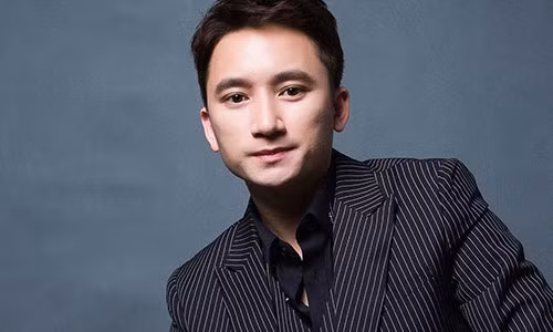 Phan Mạnh Quỳnh hát “đuổi” COVID-19 và loạt hit cực nổi mùa dịch Phan Manh Quynh hat “duoi” COVID-19 va loat hit cuc noi mua dich