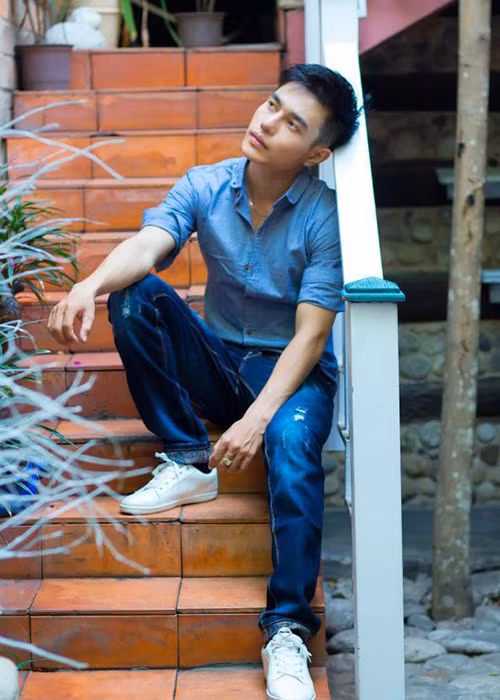 Nam diễn viên hài thậm chí thú nhận anh nghiện phẫu thuật thẩm mỹ.