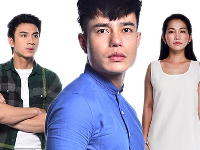 "Thánh livestream" thêu chân mày, nhấn mí mở tròng, tẩy môi thâm, làm răng, tiêm mặt, gọt hàm.