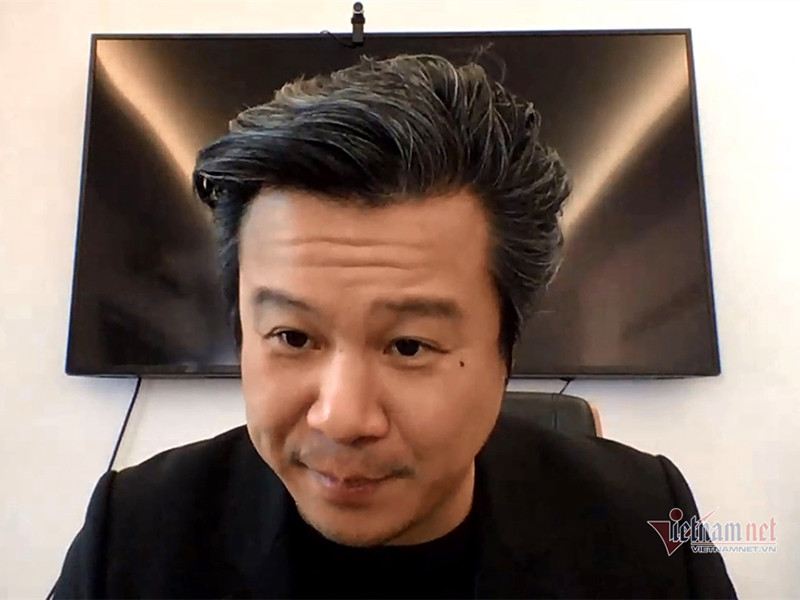 Trong một lần xuất hiện vào tháng 7/2020, nam nhạc sĩ có dấu hiệu phát tướng, mái tóc bạc đi. Ảnh: Vietnamnet