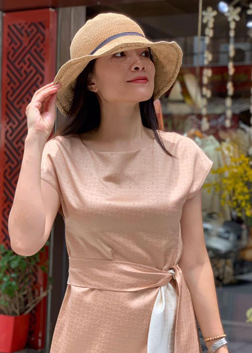 Tháng 1/2016, Diệp Anh rời VTV sau 16 năm gắn bó để theo đuổi công việc kinh doanh. Quyết định nghỉ việc là cú sốc lớn đối với gia đình của nữ biên tập này.