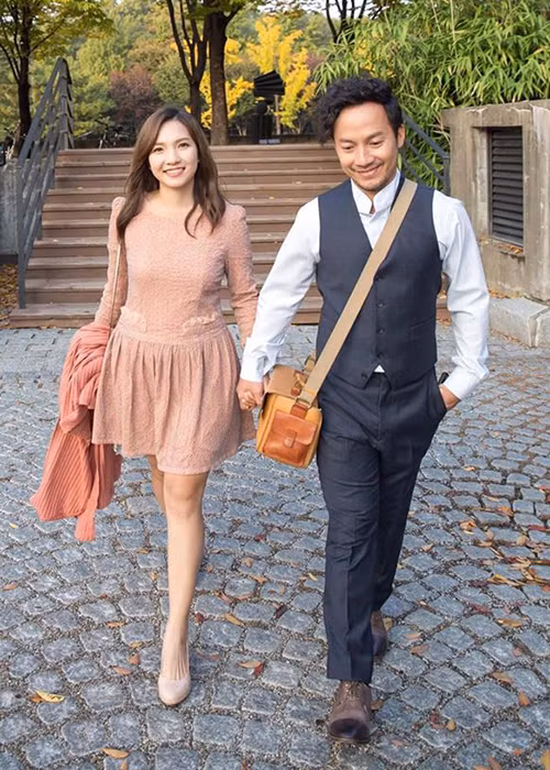 Tuy nhiên, càng đi chơi chung nhiều, Thụy Vy nhận ra Tiến Đạt chỉ có thể thoải mái với những người đủ thân thiết và hợp ý.