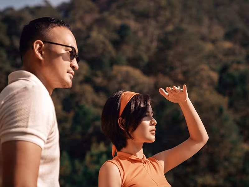 Ngoài ra, Thu Hoài còn là chủ một thương hiệu thời trang tự thiết kế.